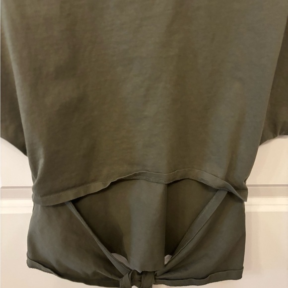 Everlane green t-shirt with open tie back size XS - Picture 6 of 11